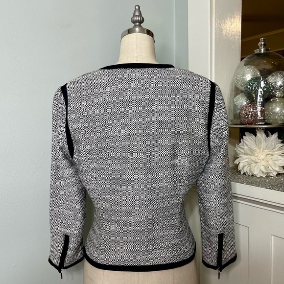 White House Black Market Contrast Tweed Zip Blazer Jacket 2 XS - Picture 7 of 12